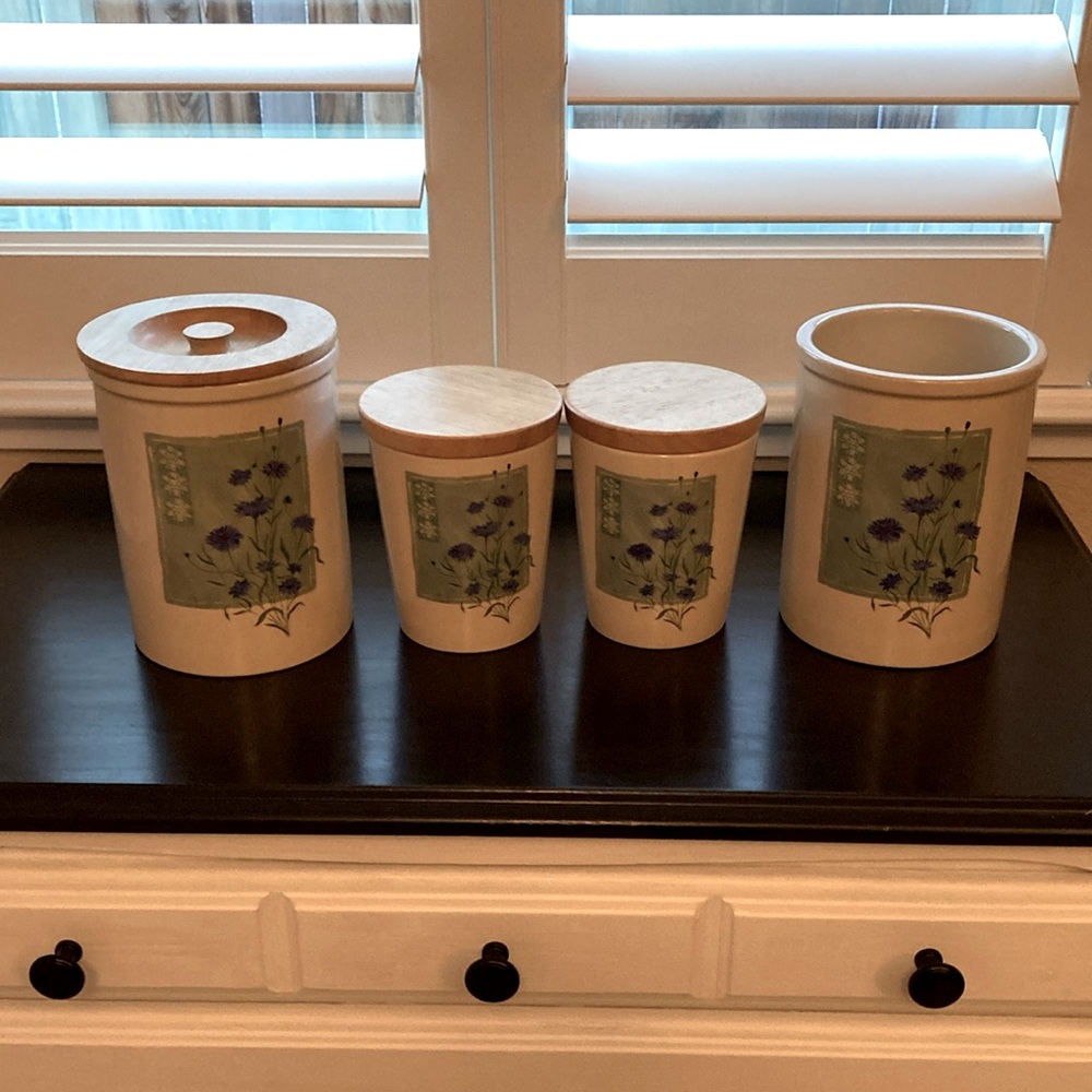 Pimpernel English designed canister set